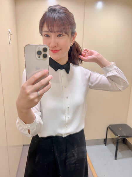 白服